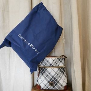 Dooney & Bourke Grey pebble grain Crossbody Plaid Leather Bag dust bad included!